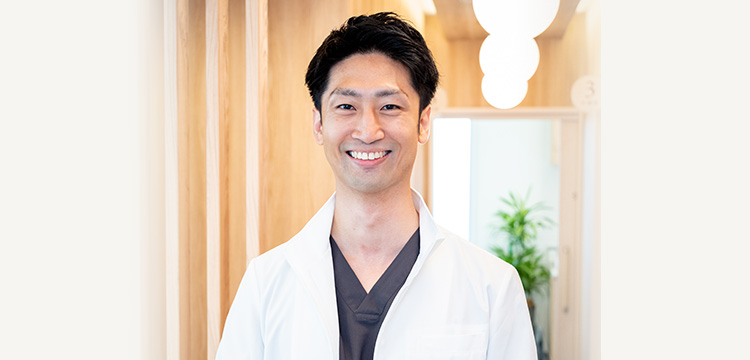 院長 三須 彬生